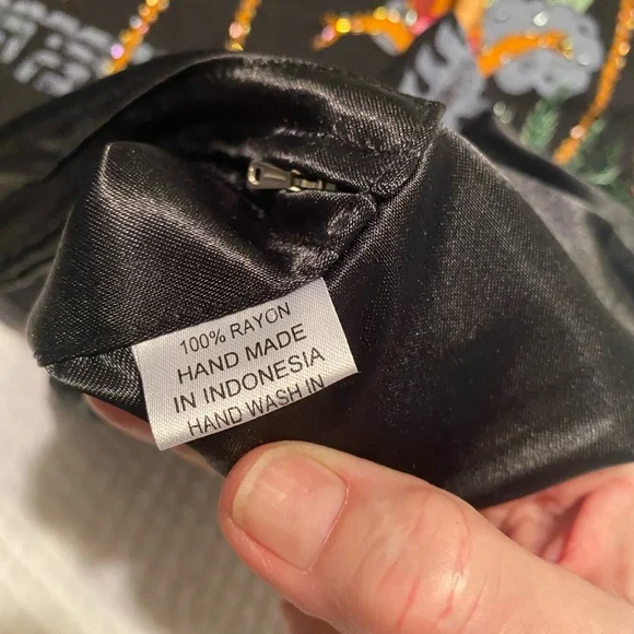 Tropical Print Handbag with Bamboo Handles - Picture 5 of 6